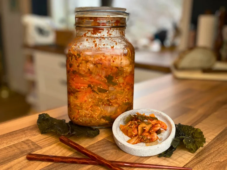 Kimchi suhkrukombuga